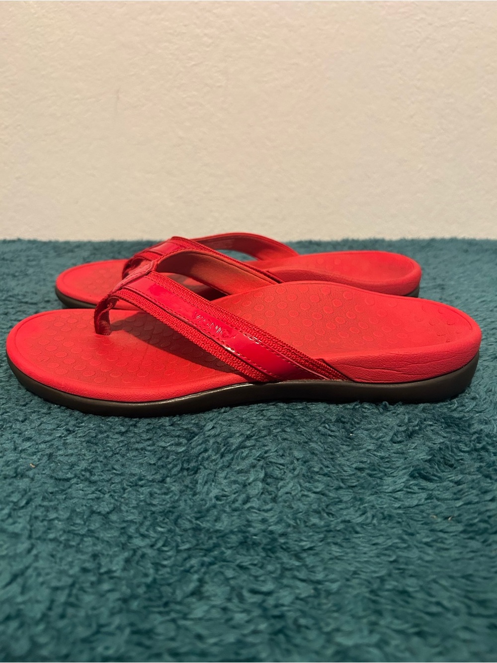 Vionic Red Women's Flip Flop Sandals - Picture 2 of 7